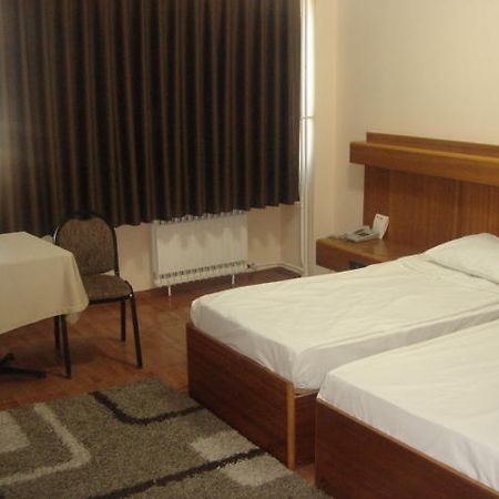 Ege Gunes Hotel Esmirna Exterior foto