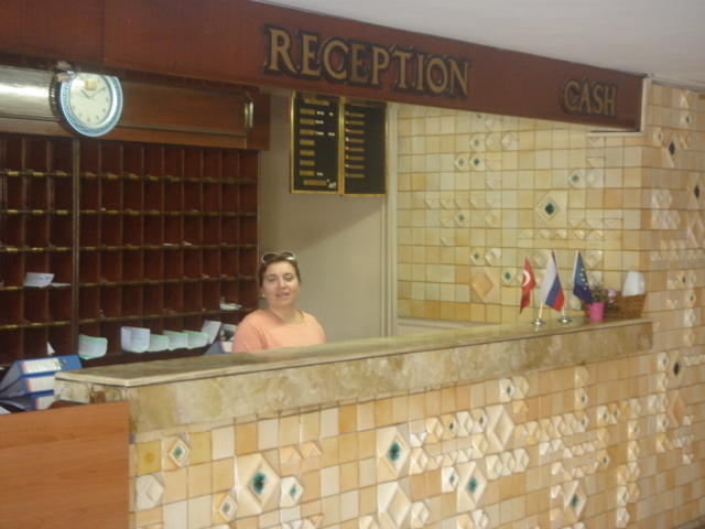 Ege Gunes Hotel Esmirna Exterior foto