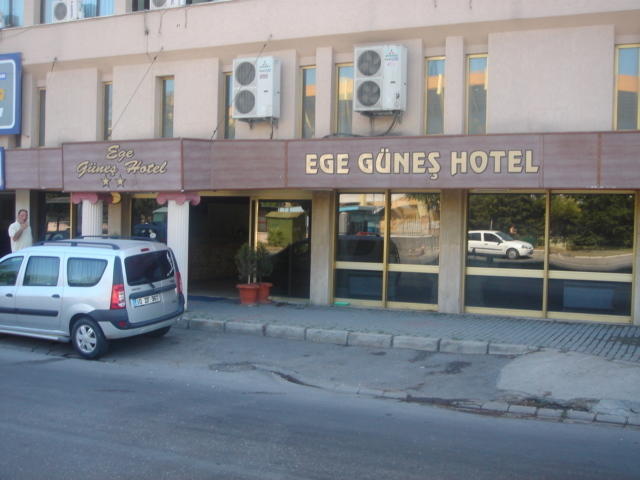 Ege Gunes Hotel Esmirna Exterior foto